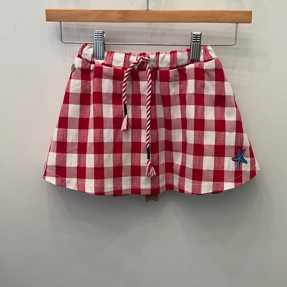 Red white plaid skirt